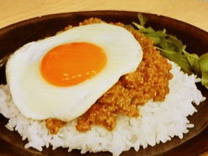 で キーマ カレー レンジ