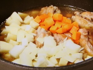 チキン、小豆、根菜の洋風煮込み