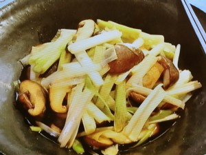 【きょうの料理】ねぎとしいたけの炒め物のレシピ・栗原はるみ