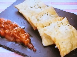 【ZIP！速水もこみちのMOCO''Sキッチン】もこみち流　ラビオリチーズフライ～パンチェッタとチョリソーのトマトソース～のレシピ・速水もこみち