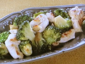 【きょうの料理ビギナーズ】ブロッコリーと鶏肉の塩炒めのレシピ・河野雅子