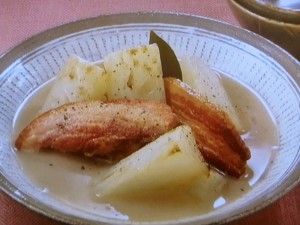 【きょうの料理ビギナーズ】焼き大根とベーコンのスープ煮のレシピ・河野雅子