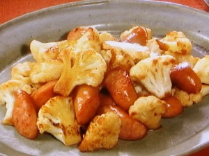 【きょうの料理ビギナーズ】カリフラワーとソーセージのバターじょうゆ炒めのレシピ・河野雅子