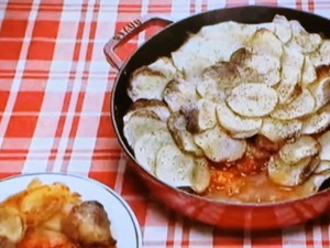 【ZIP！速水もこみちのMOCO''Sキッチン】もこみち流　牛煮込みとじゃがいものオーブン焼きのレシピ・速水もこみち