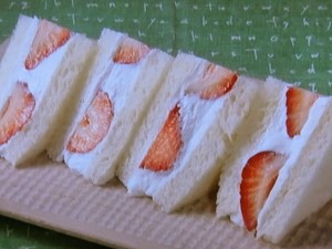 【きょうの料理ビギナーズ】いちごサンドのレシピ・関岡弘美
