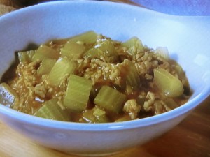 【きょうの料理ビギナーズ】セロリとひき肉のカレースープ煮のレシピ・河野雅子