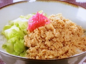 【きょうの料理ビギナーズ】ふんわり鶏そぼろ丼のレシピ・藤野嘉子