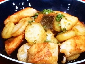 【ノンストップ】秋鮭とじゃがいもの味噌バター醤油炒めのレシピ・検索きょうのおしゃレシピ