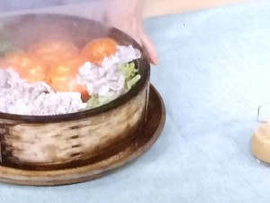 【きょうの料理】豚肉ときのこの蒸し物 くるみだれ添えのレシピ・横山タカ子