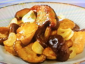 【きょうの料理ビギナーズ】しいたけとささ身のにんにくバター炒めのレシピ・河野雅子