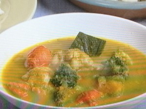【キューピー３分クッキング】鶏手羽元のスープカレーのレシピ・石原洋子