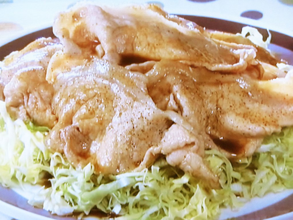 【きょうの料理ビギナーズ】春キャベツと豚ソース焼きのサラダのレシピ・藤野嘉子