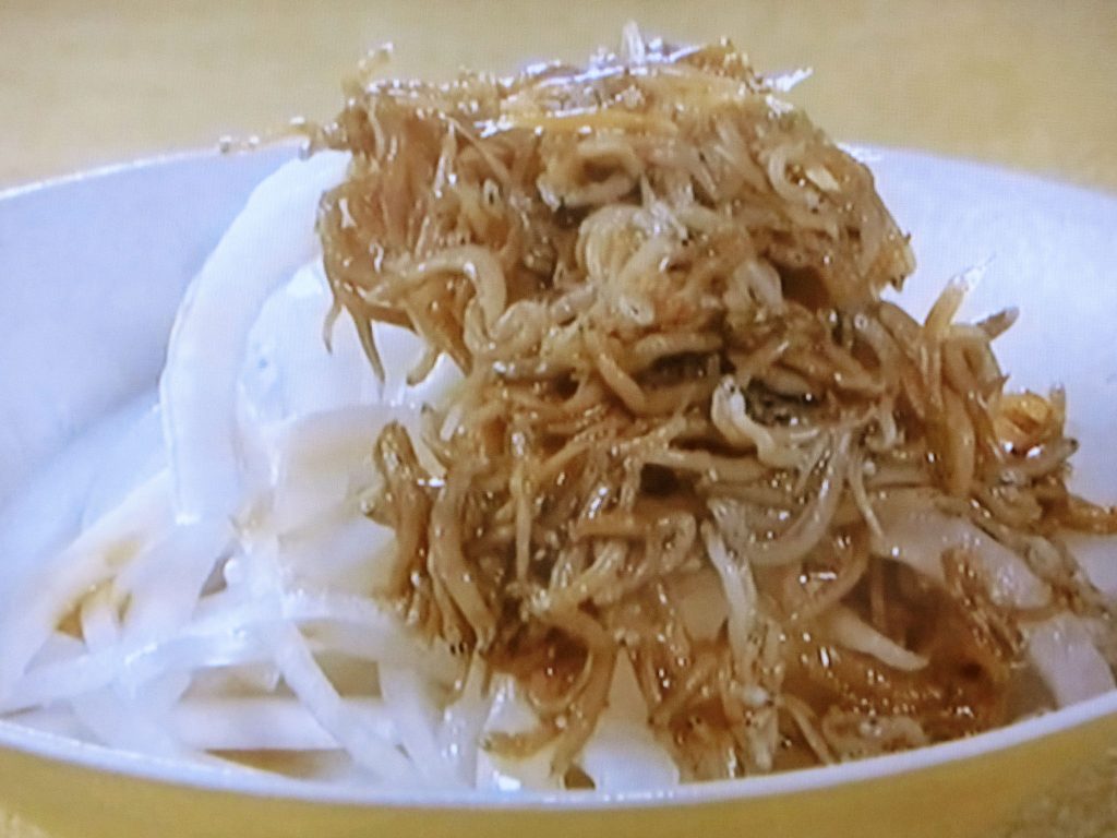 【きょうの料理ビギナーズ】オニオンスライスのしらすドレッシングのレシピ・藤野嘉子