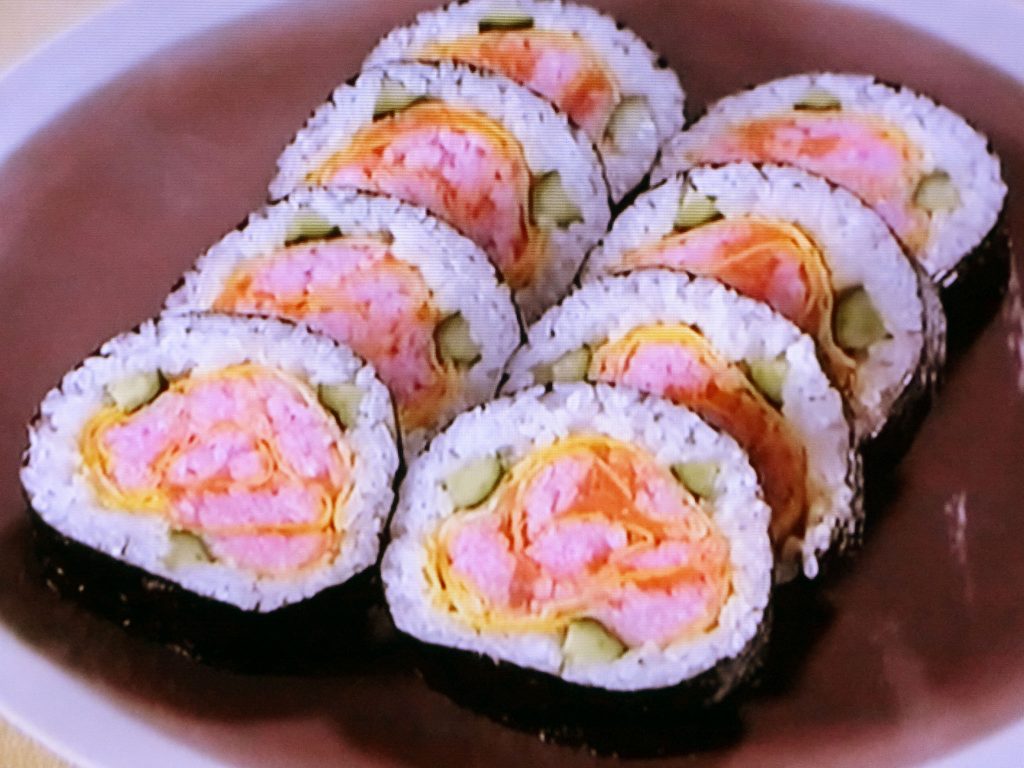 【おかずのクッキング】バラの巻きずしのレシピ・関岡弘美