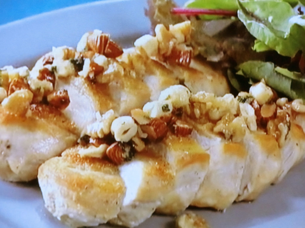 【きょうの料理ビギナーズ】鶏むねソテー ナッツソースのレシピ・新谷友里江