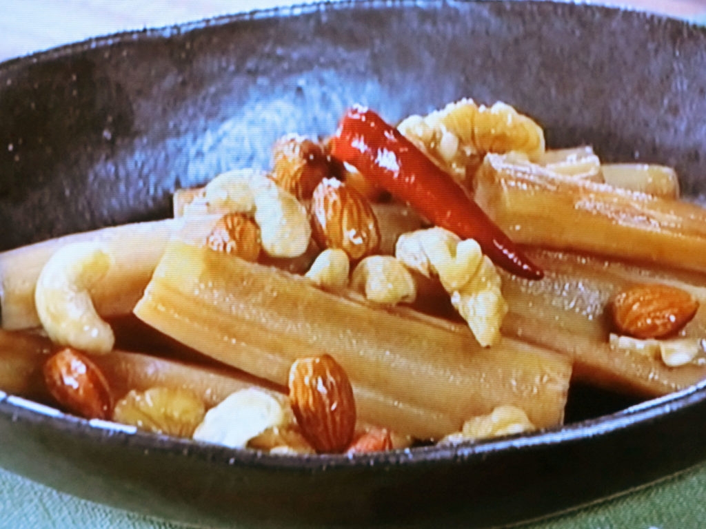 【きょうの料理ビギナーズ】れんこんのナッツきんぴらのレシピ・新谷友里江