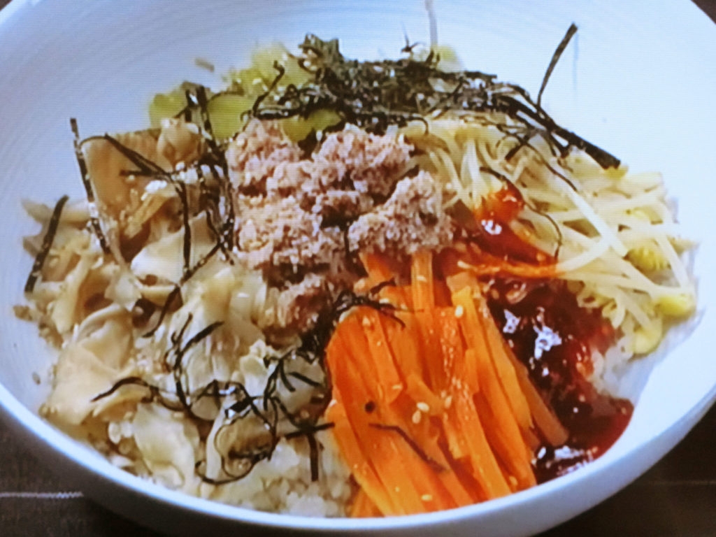 【まる得マガジン】ビビンバ風炊き込みご飯のレシピ・荻野恭子