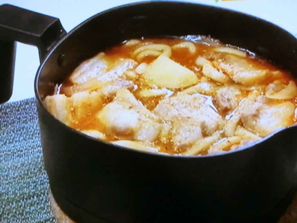 【なないろ日和！】豚バラ肉とじゃがいもの韓国風うどんのレシピ・高橋善郎