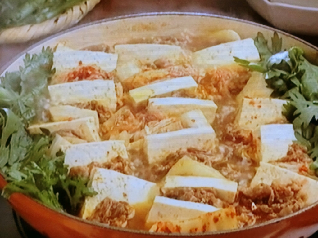 【キューピー３分クッキング】牛肉と豆腐のキムチすき焼きのレシピ・小林まさみ