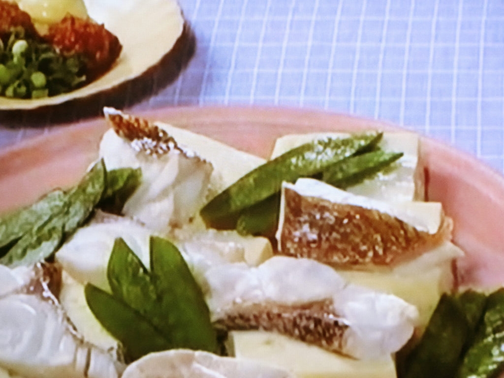 【きょうの料理ビギナーズ】白身魚と豆腐のフライパン蒸しのレシピ・藤野嘉子
