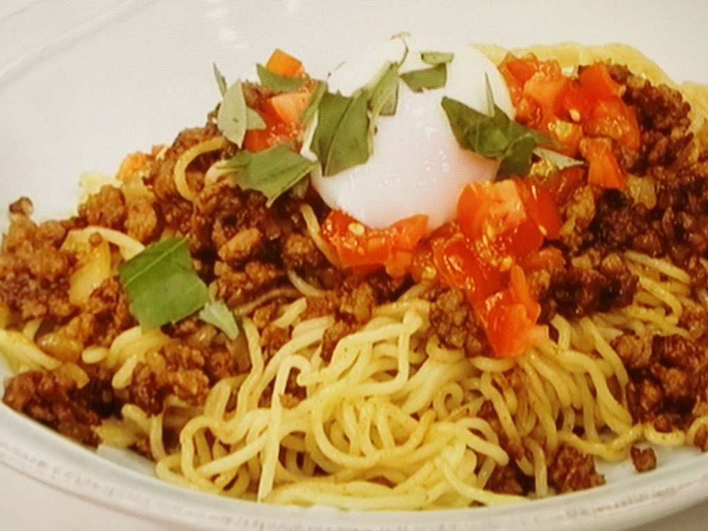 【ノンストップ】フレッシュトマトのドライカレー焼きそばのレシピ・検索きょうのおしゃレシピ