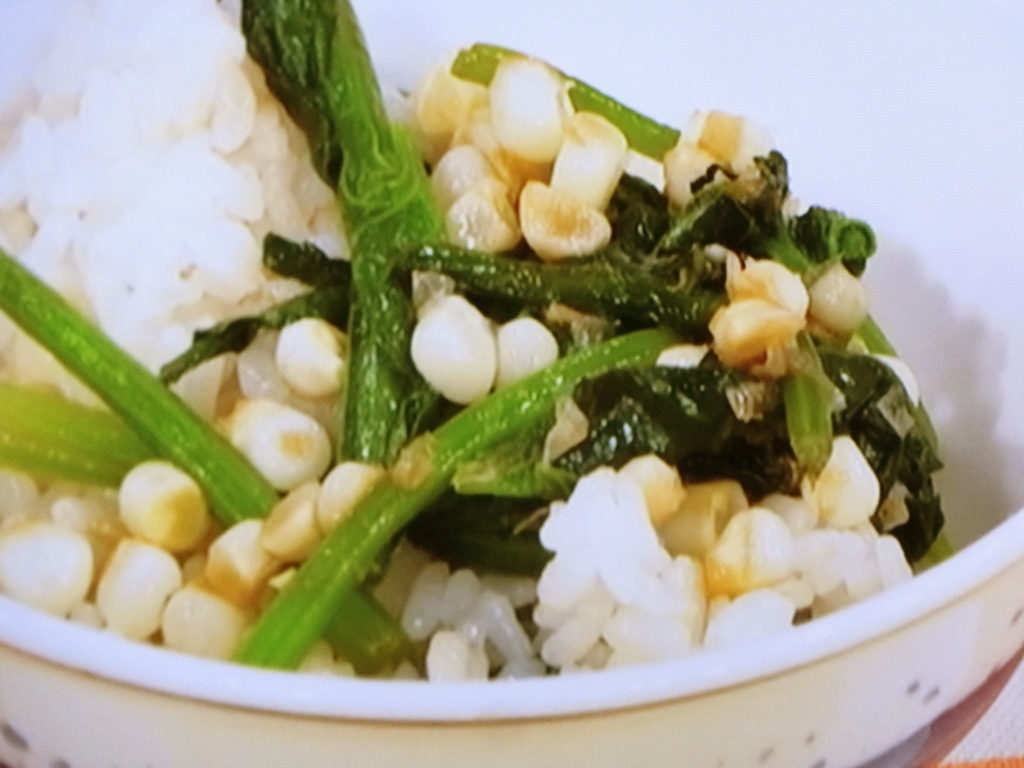 【よじごじDays】ほうれん草とトウモロコシの混ぜご飯のレシピ・長野博