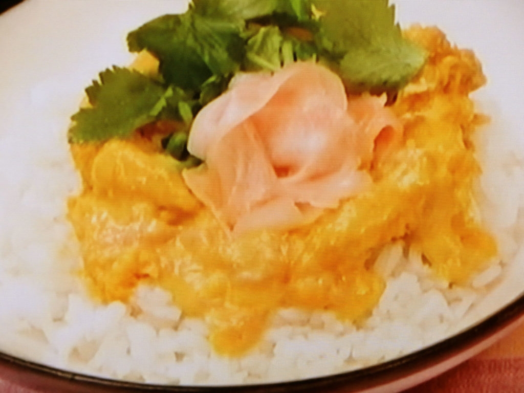【きょうの料理ビギナーズ】スクランブルツナ玉丼のレシピ・ほりえさわこ