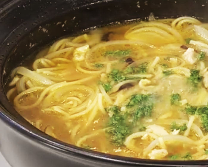 【奥様ここでもう一品】チキンのスープカレーパスタのレシピ・奥様ここでもう一品・星澤幸子
