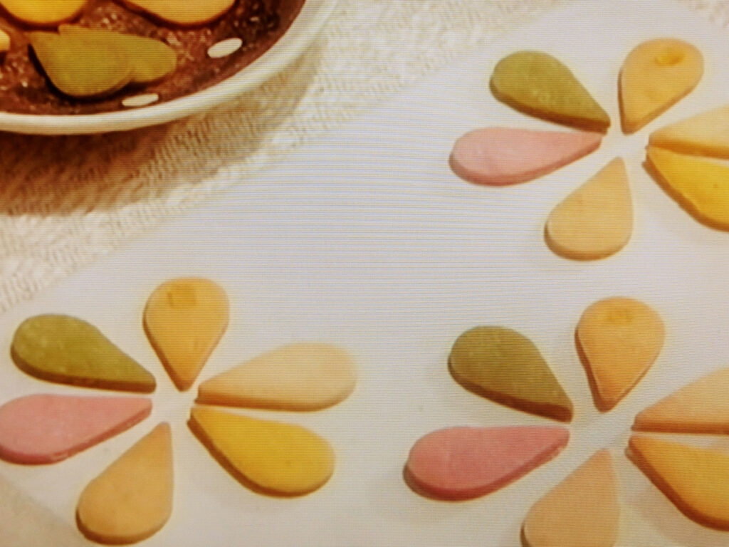 【グレーテルのかまど】ちっちゃな花畑クッキーのレシピ・瀬戸康史