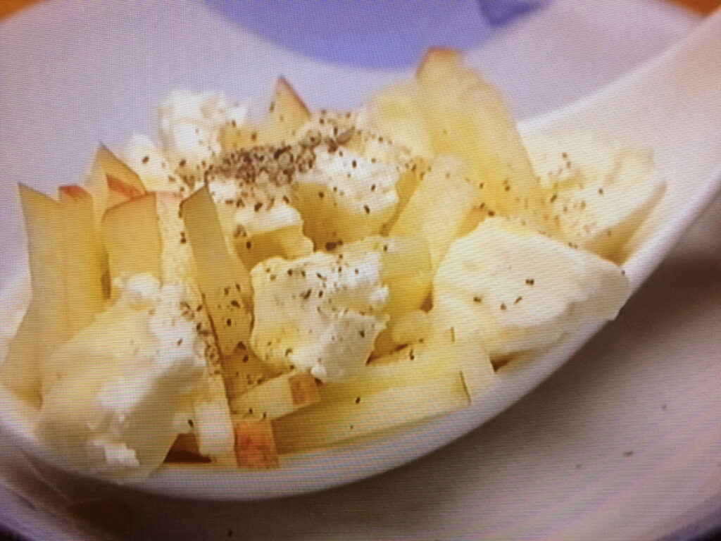 【きじまりゅうたの小腹すいてませんか？】シャキシャキりんごチーズのレシピ・きじまりゅうた
