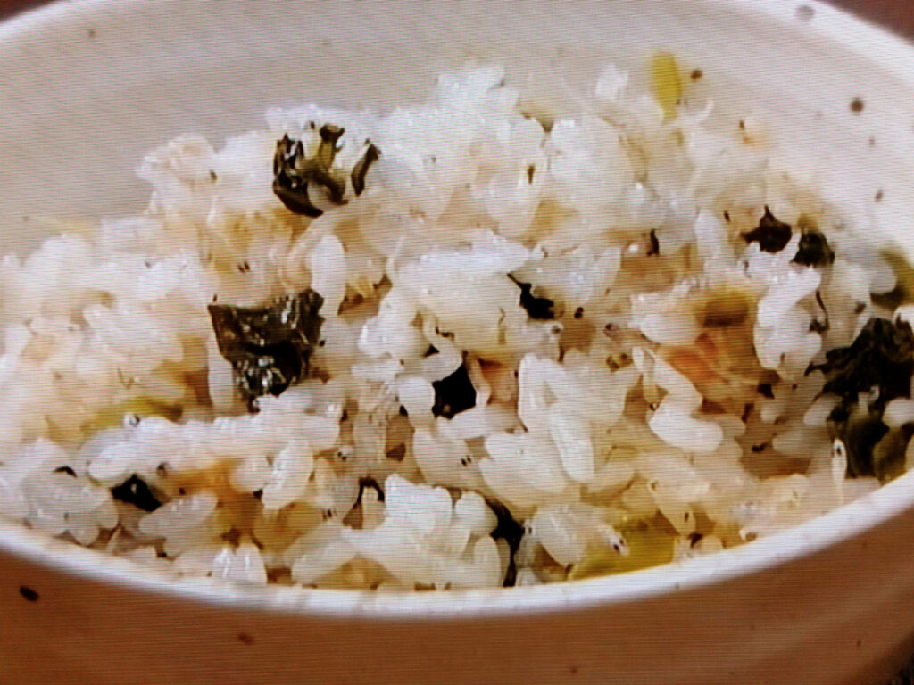 【クイズとくもり】ちりめんじゃこと小松菜の炊き込みご飯のレシピ・クイズとくもり・岡本健二