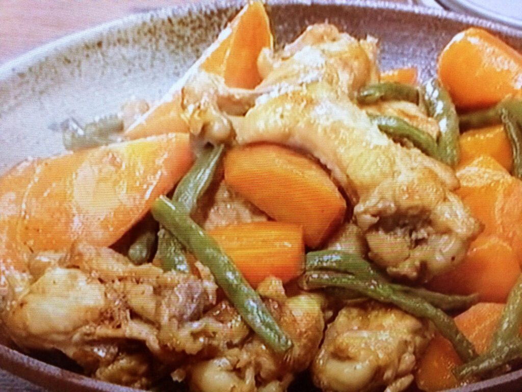 【キューピー３分クッキング】ごろごろにんじんと鶏手羽元の煮もののレシピ・石原洋子