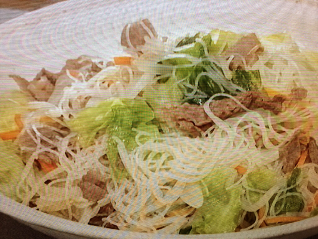 【キューピー３分クッキング】牛肉とレタスのビーフンのレシピ・田口成子