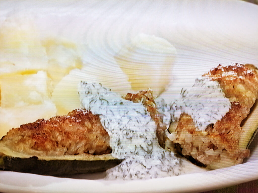 【キューピー３分クッキング】ズッキーニの肉詰め焼きヨーグルトクミンソースのレシピ・ワタナベマキ