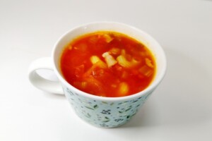 イワシ缶とトマトの漁師風スープ