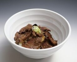 家事ヤロウのレシピ・ねぎ塩豚タン丼