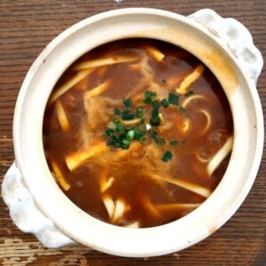 【ひるまえほっと】鶏手羽と焼き野菜の乳(new)カレー鍋のレシピ・小山浩子