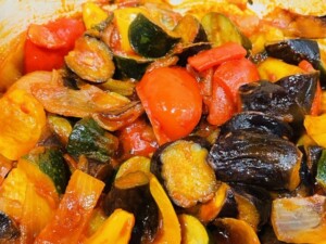 金スマのレシピ・スペアリブと野菜たっぷりのトマト煮込み