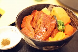 ウワサのお客さまのレシピ・輸送艦おおすみ特製豚角煮丼