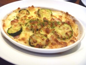 どさんこワイド179のレシピ・ズッキーニのカレーグラタン