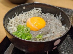 青空レストランのレシピ・しらす４色丼