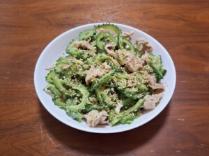 キューピー3分クッキングのレシピ・ゴーヤと豚肉のごまみそ煮