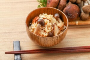 きょうの料理ビギナーズのレシピ・きのこの炊き込みご飯