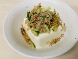 DAIGOも台所のレシピ・豆腐としらすの香味和え