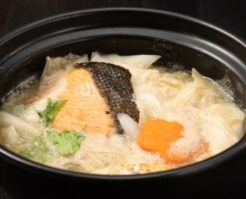 土曜はナニするのレシピ・サケときのこのうま味スープ