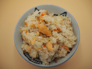 なないろ日和のレシピ・鮭とジャガイモの炊き込みご飯