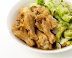 きょうの料理ビギナーズのレシピ・手羽元とキャベツの蒸し煮