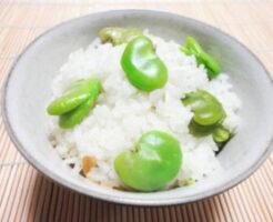 しあわせは食べて寝て待てのレシピ・そら豆ご飯
