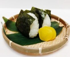 DAIGOも台所のレシピ・高菜塩サバむすび