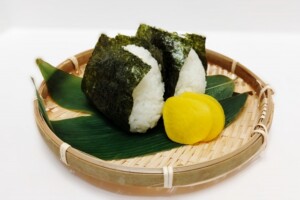 DAIGOも台所のレシピ・高菜塩サバむすび